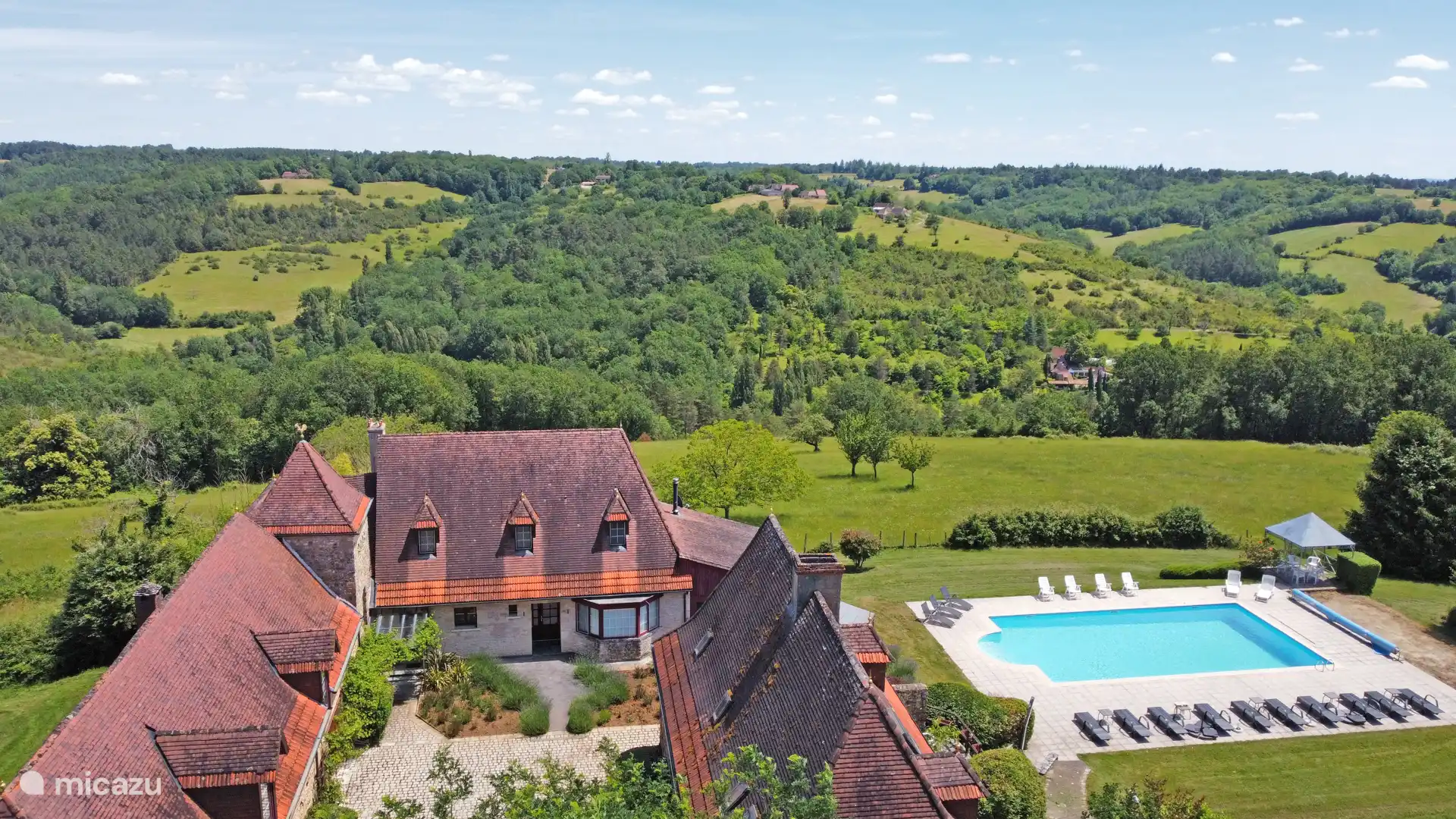 Luftaufnahme der Immobilie Monribot