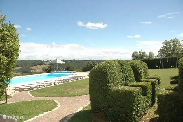 Garten und Schwimmbad