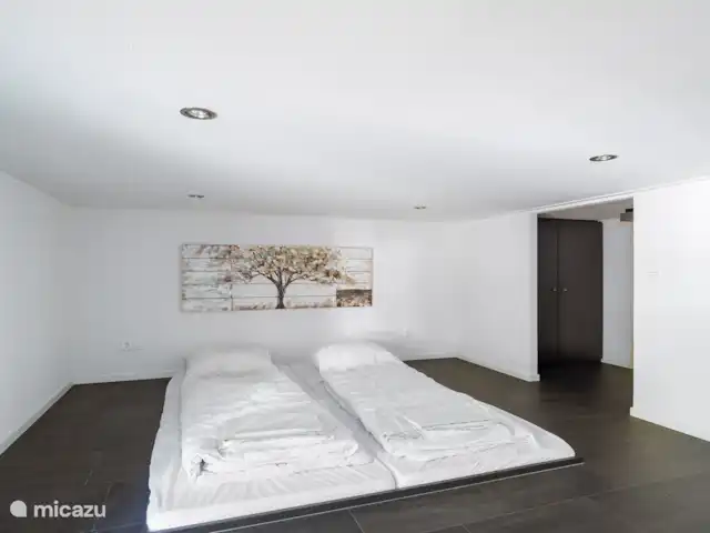 Maison de vacances Maridu Forest Cube | Pays-Bas, Gueldre, Arnhem - maison de vacances Chambre avec plafond plus bas (1.30) avec placard
