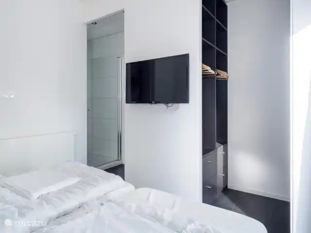 Maison de vacances Maridu Forest Cube | Pays-Bas, Gueldre, Arnhem - maison de vacances Il y a aussi une télévision dans la chambre double