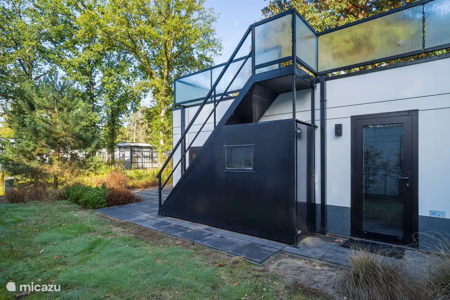 Treppe zur Dachterrasse