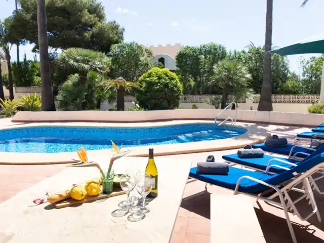 Villa La Perla | Espagne, Costa Blanca, Moraira - villa Détendez-vous sur les transats au bord de votre piscine privée