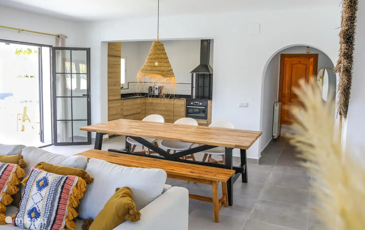 La villa está decorada con mucho gusto.