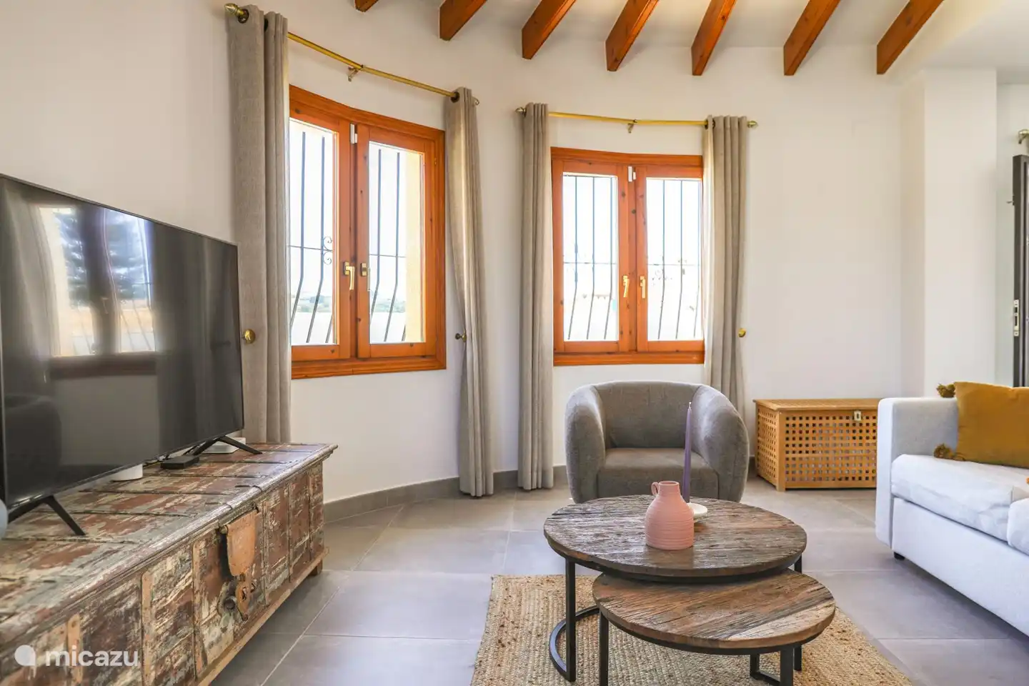 Aquí podrás ver la televisión con todo el grupo.