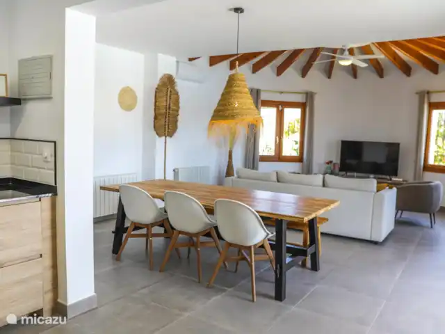 Villa Flores | Espagne, Costa Blanca, Benitachell - villa De la cuisine ouverte vous avez une vue sur la table à manger et le salon