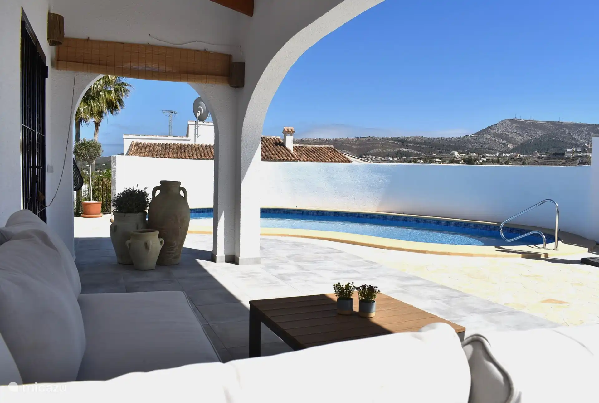 Date un chapuzón en tu piscina privada