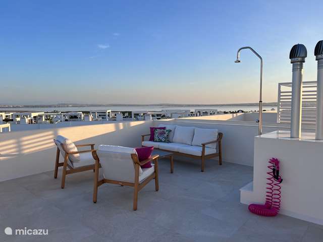 Holiday home in Spain, Costa Blanca, Torrevieja -  penthouse Pink Penthouse