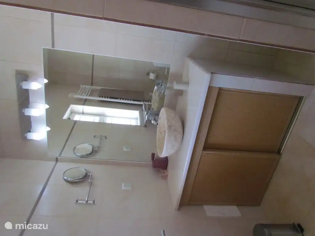 Badezimmer - Schlafzimmer 1