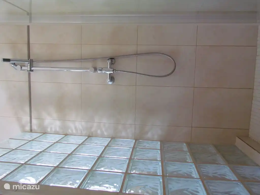 Badezimmer - Schlafzimmer 1