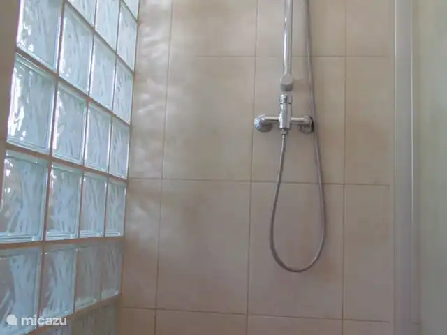 villa huren in Portugal, Algarve, Carvoeiro – Casa Anja Badkamer - Slaapkamer 1