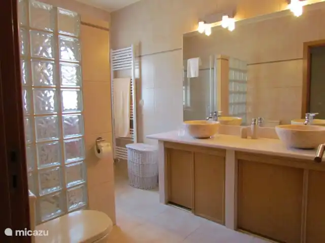 villa huren in Portugal, Algarve, Carvoeiro – Casa Anja Badkamer - Slaapkamer 3
