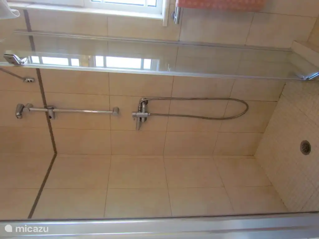 Badezimmer - Schlafzimmer 3