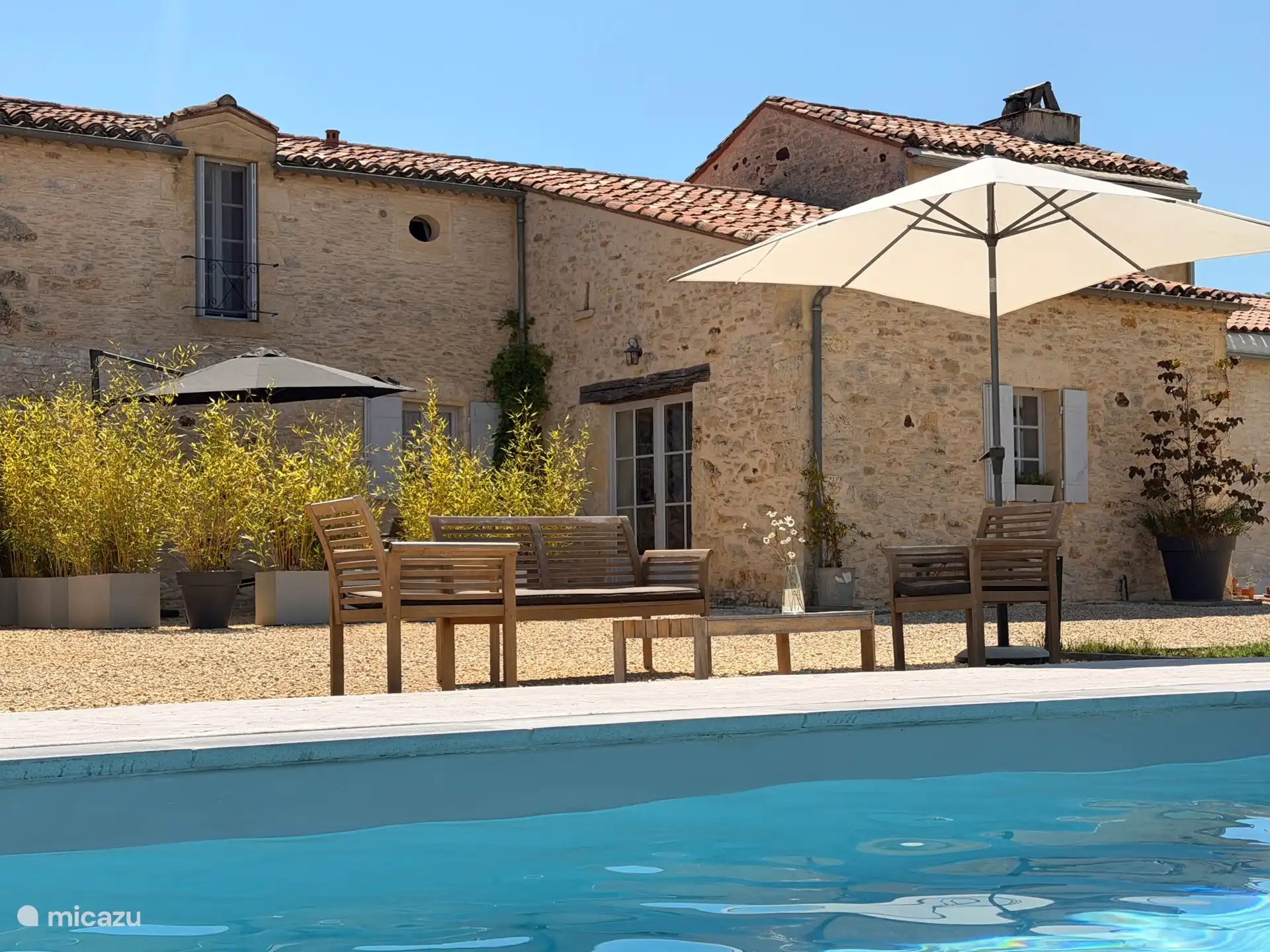 La Gîte Monpazier, pour deux personnes, offre la magnifique vue sur la mare salée.