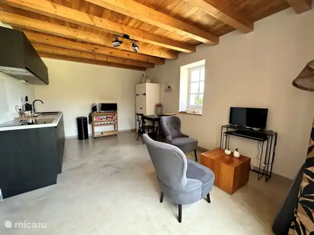 Chambre en pierre - gîte Monpazier en Francia, Lot y Garona, Blanquefort-sur-Briolance - casa rural / cabaña La cocina está totalmente equipada.
Habitación en piedra