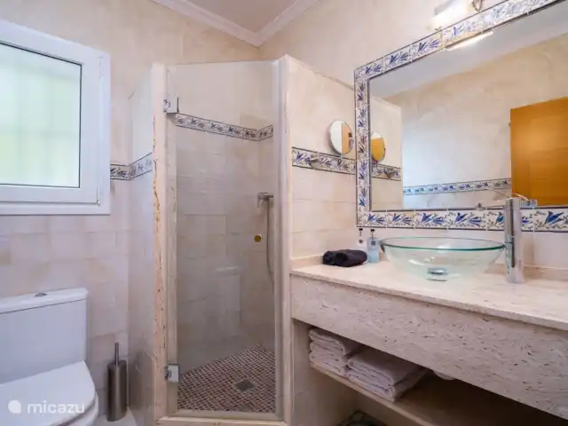 Villa Zara | Espagne, Costa Blanca, Moraira - villa Salle de bain au 1er étage avec WC, lavabo et douche