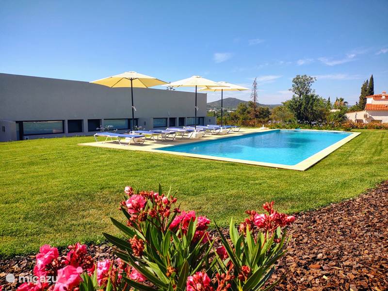 Vakantiehuis Portugal, Algarve, Moncarapacho Appartement Suites Sunny Hill Robijn