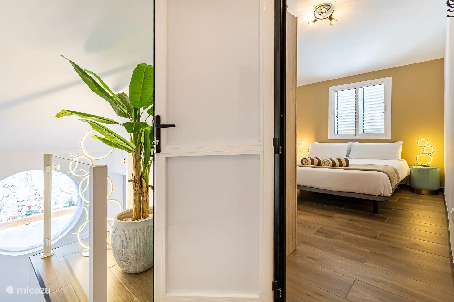 Chambre avec lit double