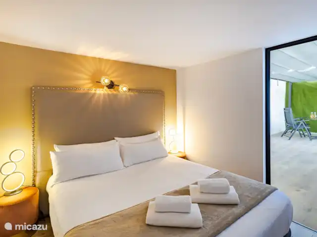 villa huren in Spanje, Gran Canaria, Puerto Rico – Moderne villa met zwembad Slaapkamer met tweepersoonsbed