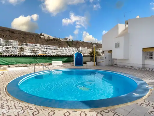 villa huren in Spanje, Gran Canaria, Puerto Rico – Moderne villa met zwembad Heerlijk zwembad. Gedeeld met een aantal buren (die er zelden gebruik van maken). Niet verwarmd maar dat is niet nodig vanwege de aangename temperaturen.
