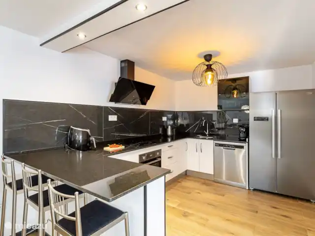 villa huren in Spanje, Gran Canaria, Puerto Rico – Moderne villa met zwembad Ruime keuken, volledig uitgerust om uitgebreid te kunnen koken.