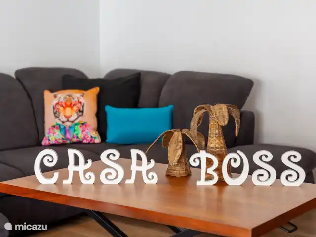 villa huren in Spanje, Gran Canaria, Puerto Rico – Moderne villa met zwembad Woonkamer met TV en bank