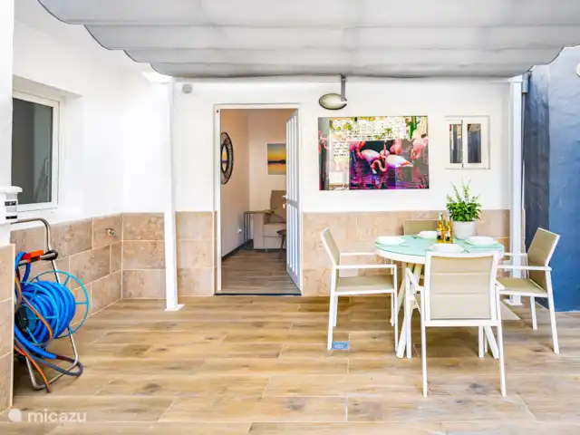 villa huren in Spanje, Gran Canaria, Puerto Rico – Moderne villa met zwembad De studio met bijbehorend terras