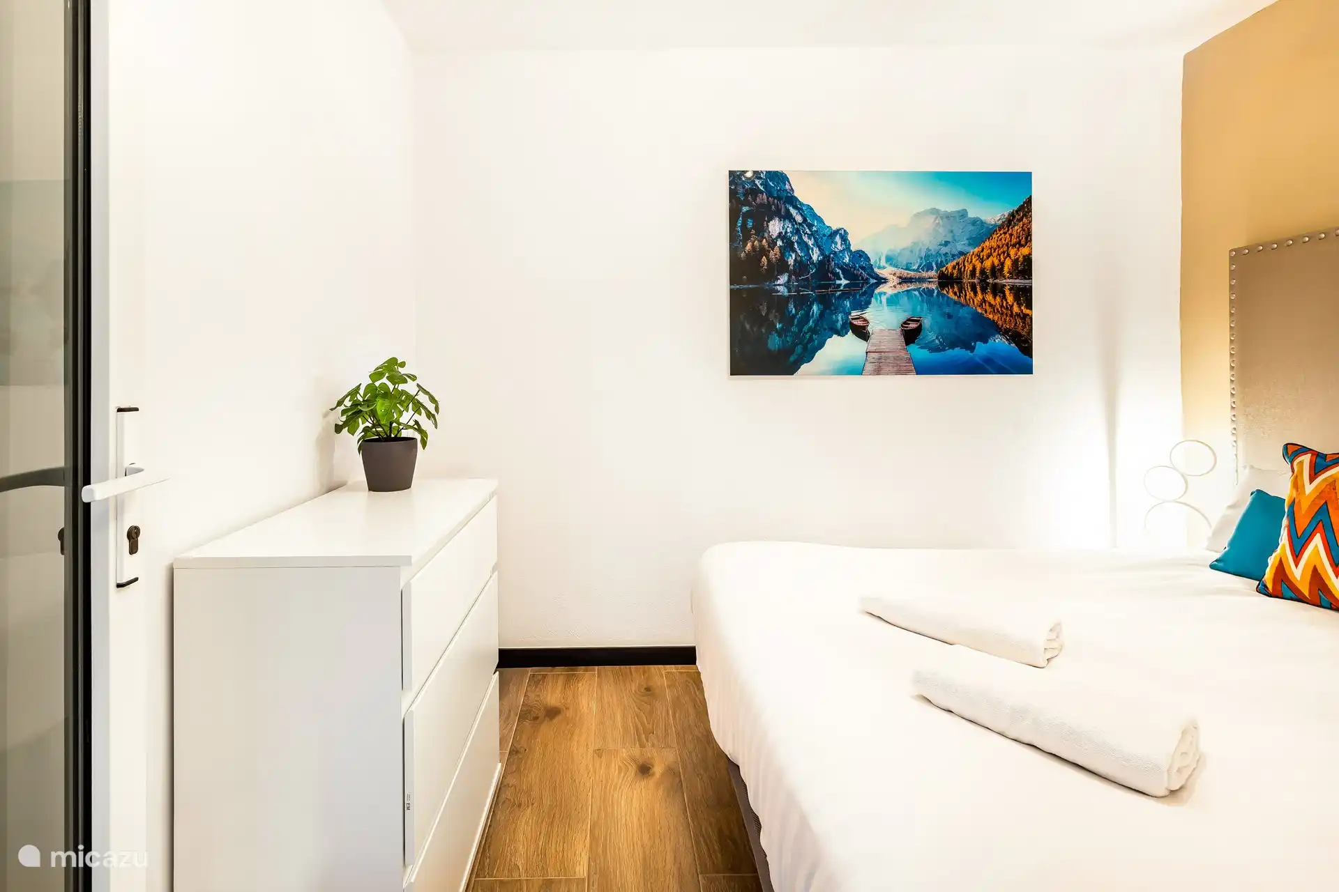 Chambre studio avec lit double