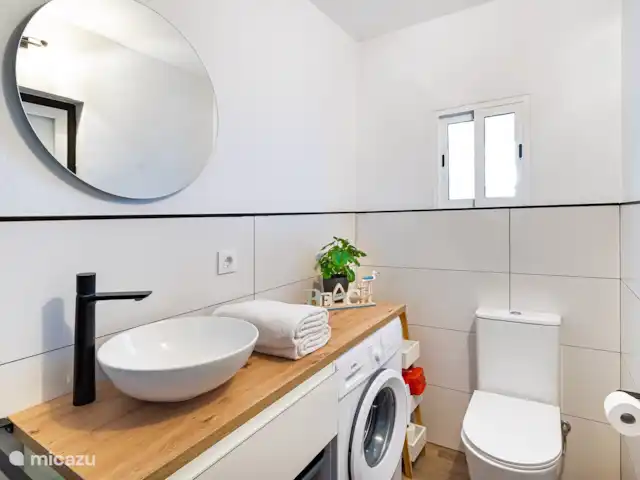 villa huren in Spanje, Gran Canaria, Puerto Rico – Moderne villa met zwembad De studio heeft een eigen badkamer