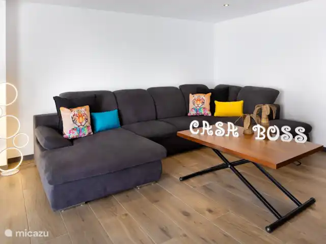 villa huren in Spanje, Gran Canaria, Puerto Rico – Moderne villa met zwembad Woonkamer met TV en bank