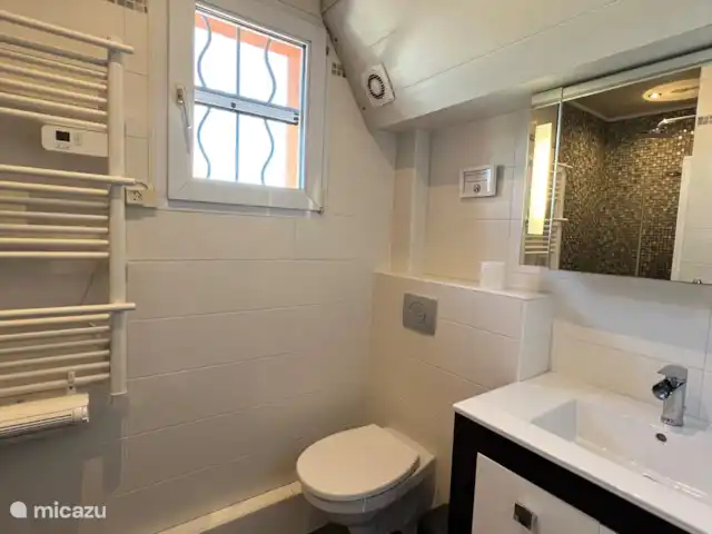 CasaSaintAygulf en Francia, Costa Azul, San Aygulfo - casa vacacional Baño 1er piso