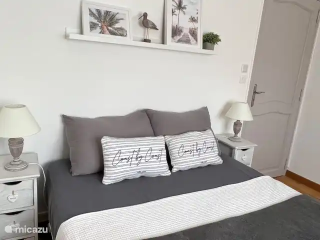 CasaSaintAygulf en Francia, Costa Azul, San Aygulfo - casa vacacional Dormitorio 2 con cama supletoria