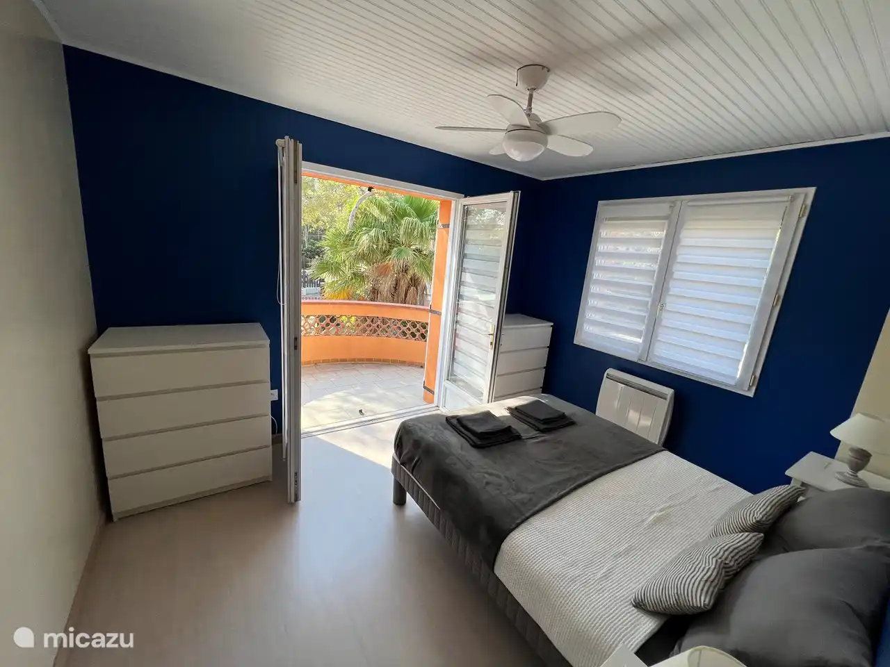 Schlafzimmer 1 mit Terrasse