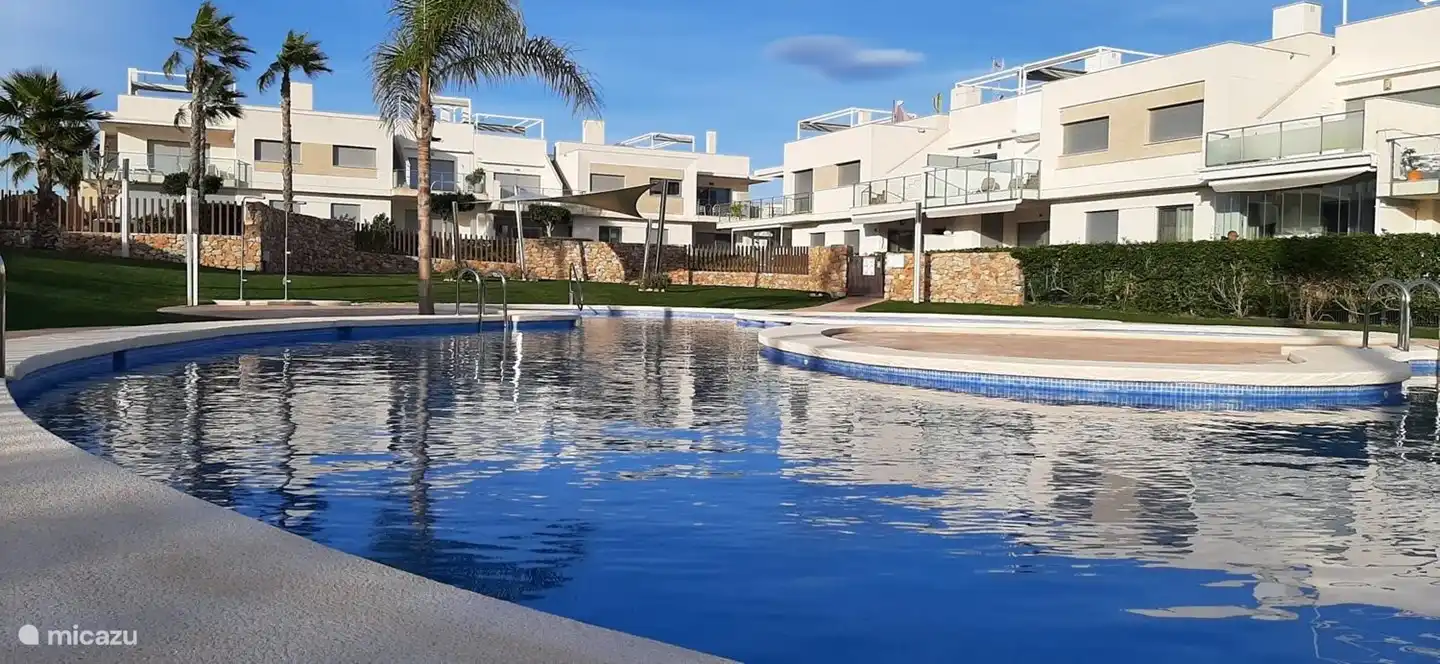 Gemeinschaftlicher Swimmingpool