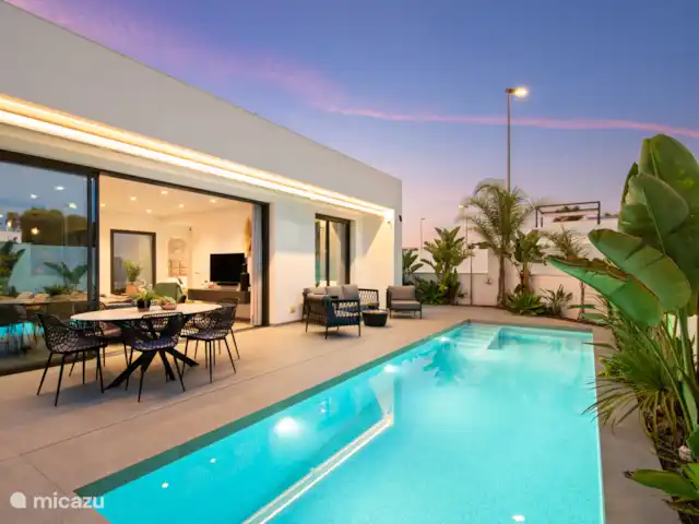 Location de Vacances Espagne, Murcia, Santiago de la Ribera, villa - Villa Costa Calida Espace extérieur vue nocturne