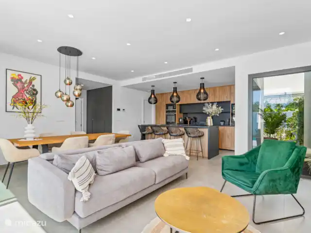 Location de Vacances Espagne, Murcia, Santiago de la Ribera, villa - Villa Costa Calida Salon spacieux avec cuisine ouverte