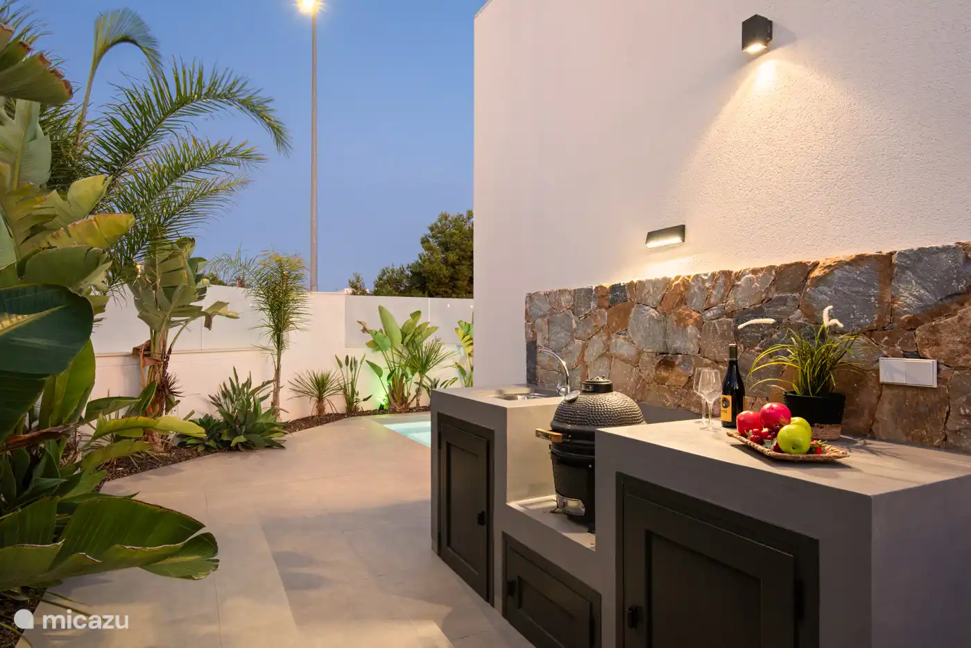 Außenküche Nachtansicht