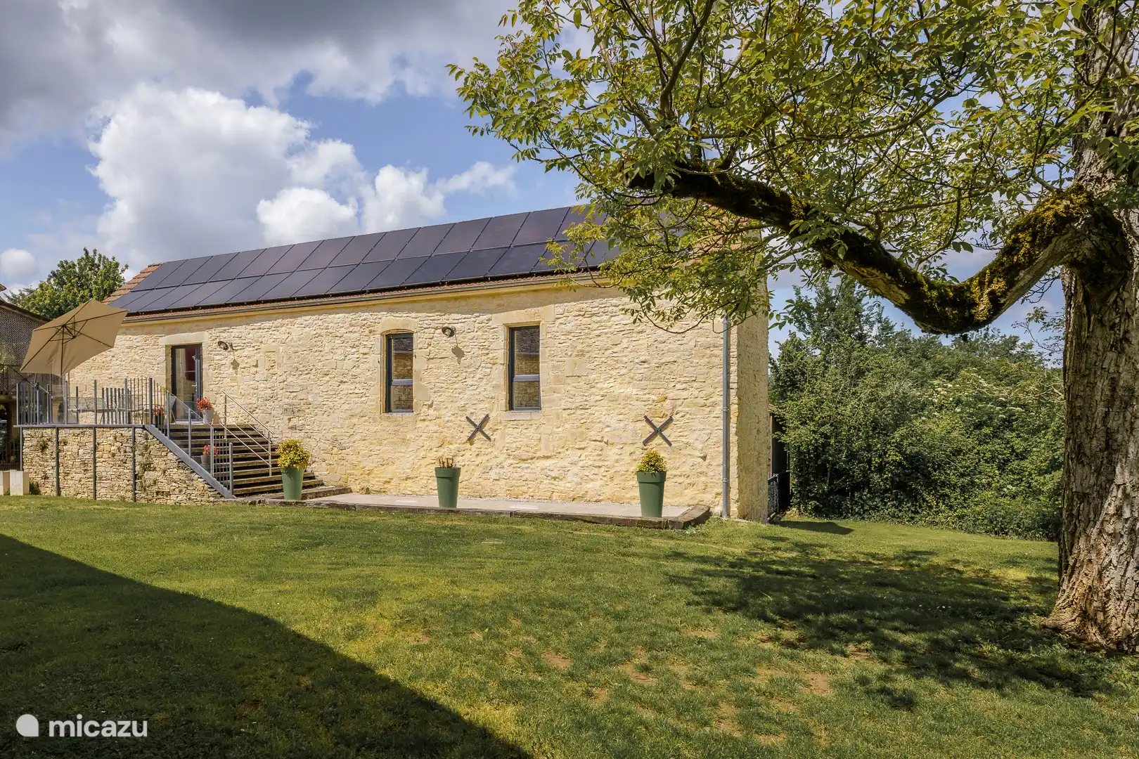 La casa y el jardín