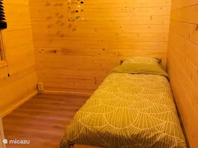 chalet en Bélgica, Limburgo, Lanaken – boskotje Dormitorio con 2 camas apilables
