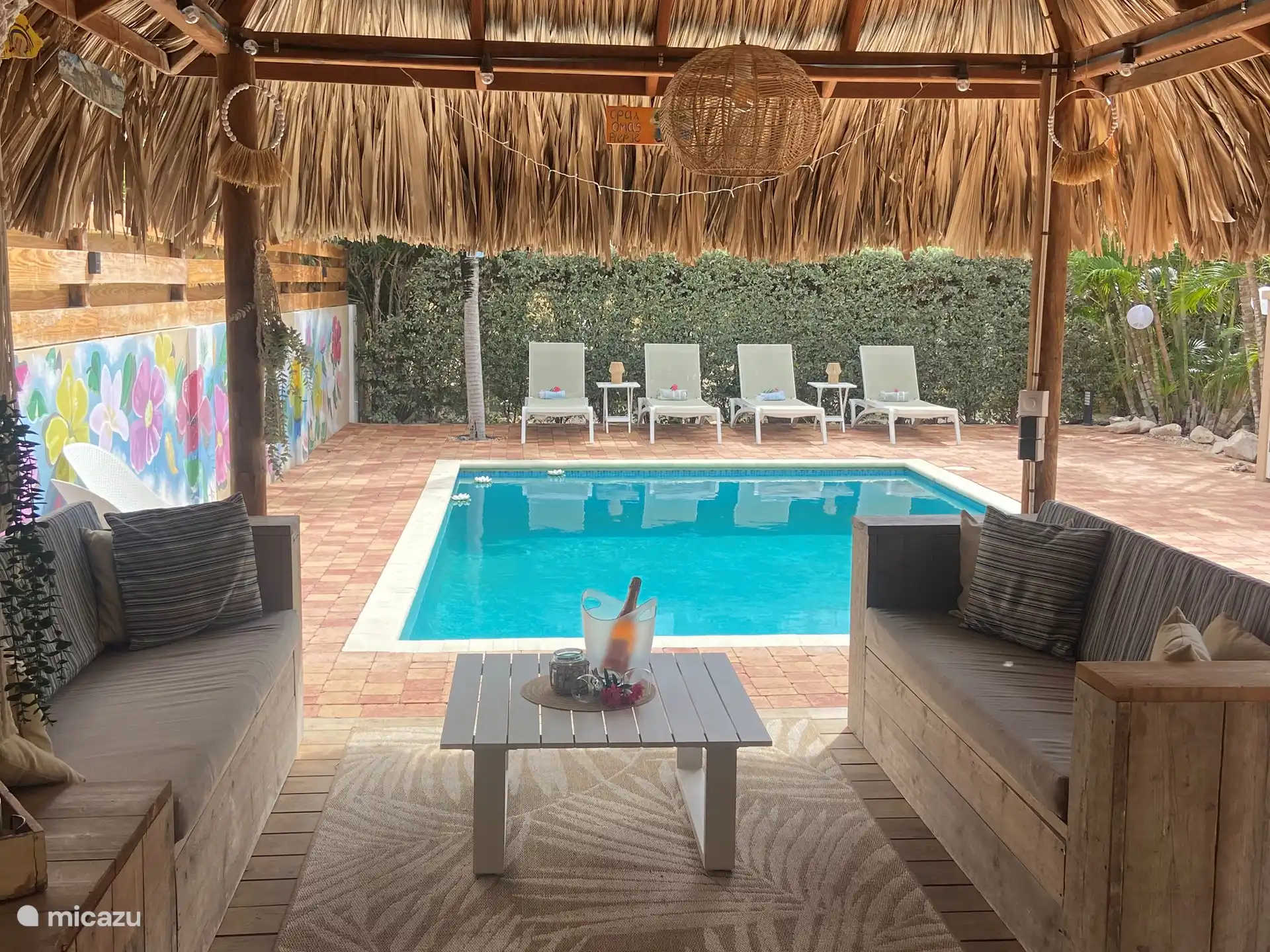 Kas Hopi Dushi in Curaçao, Banda Ariba (Ost), Jan Thiel - Villa