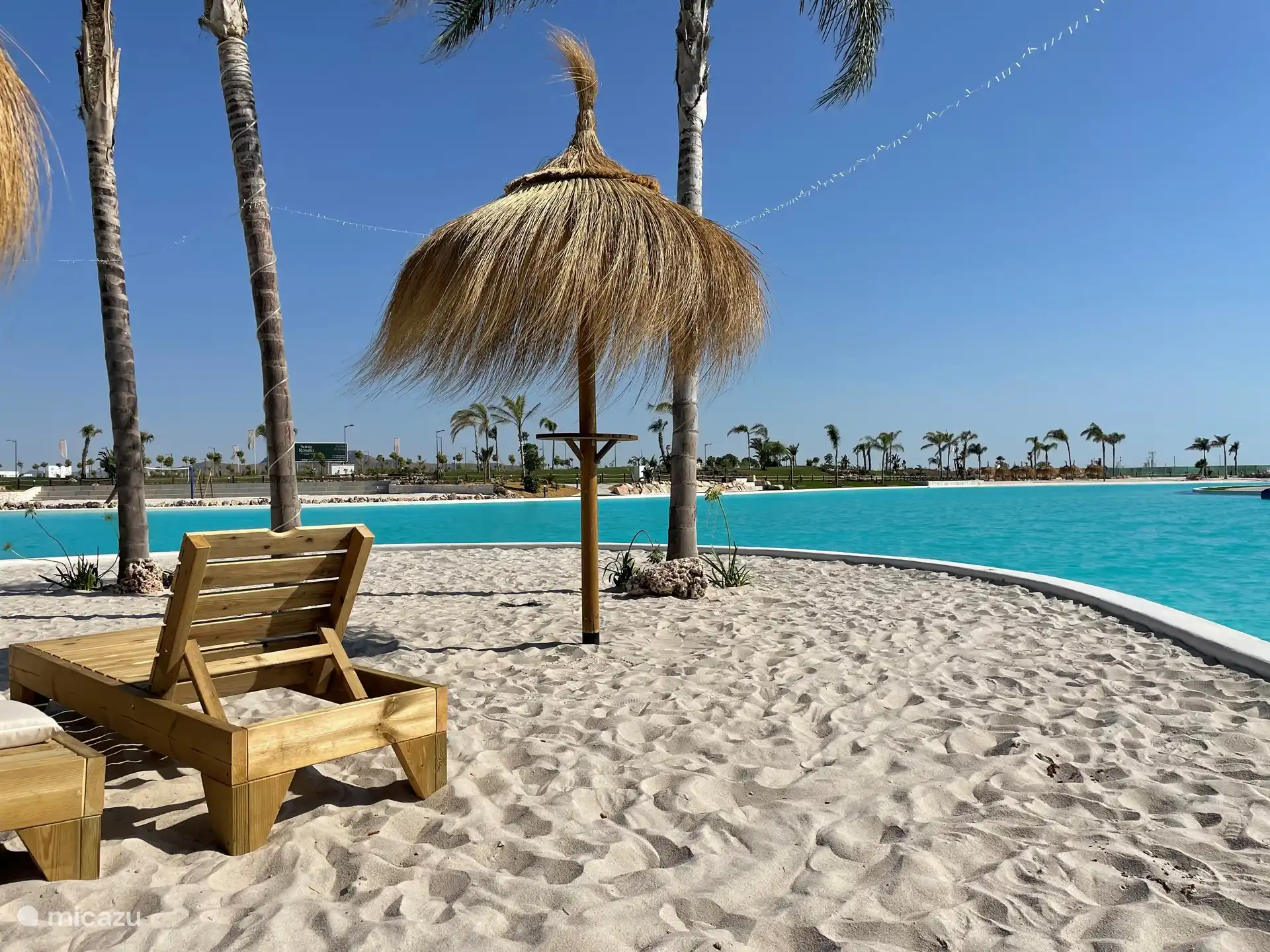 Beaux mouillages sur le lagon