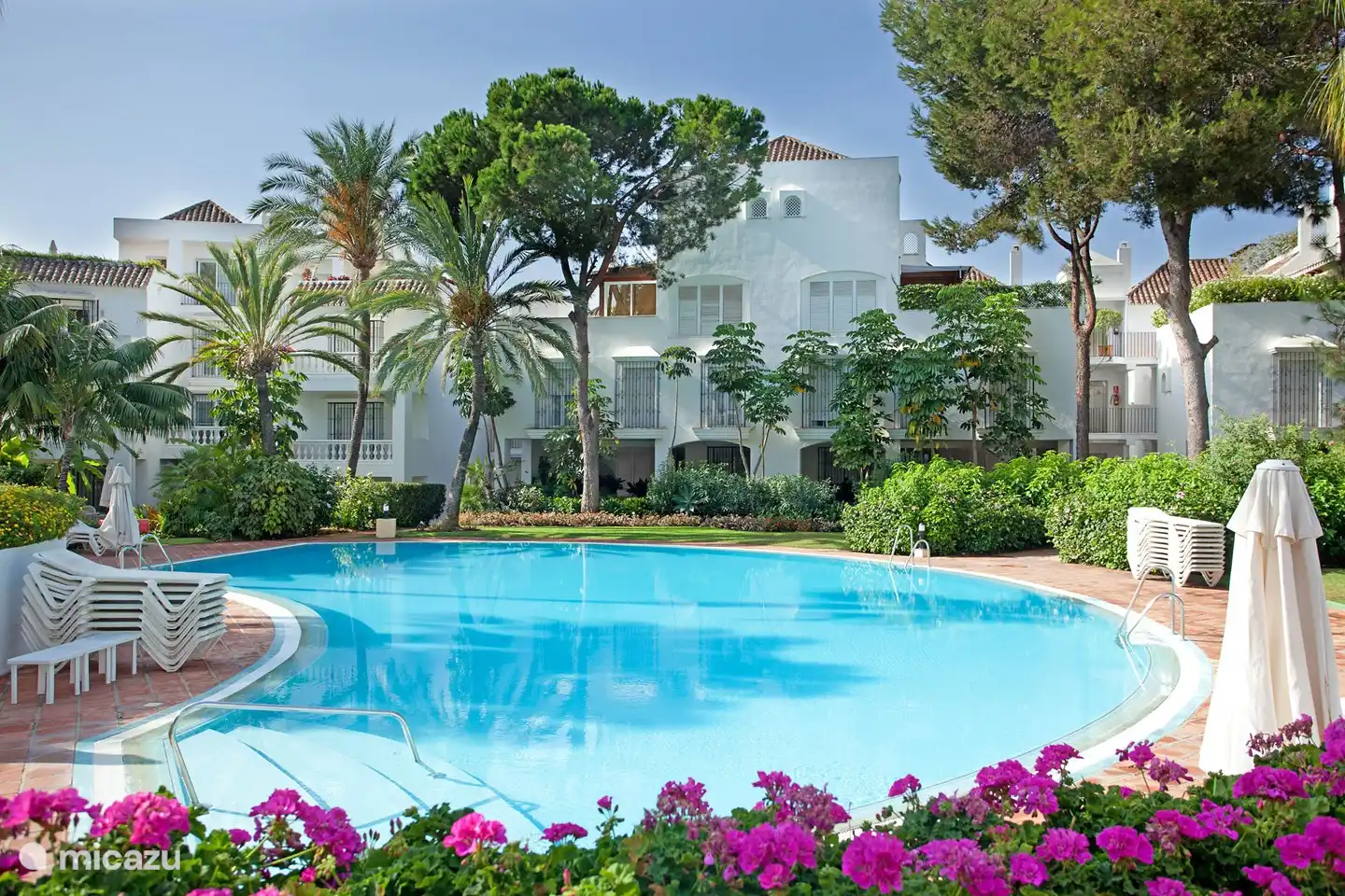 Planta Baja Blanco Perla 4 en Espa&#241;a, Costa del Sol, Marbella - apartamento
