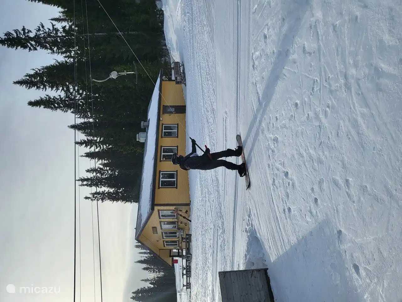 Esquí y snowboard en las pistas cercanas 