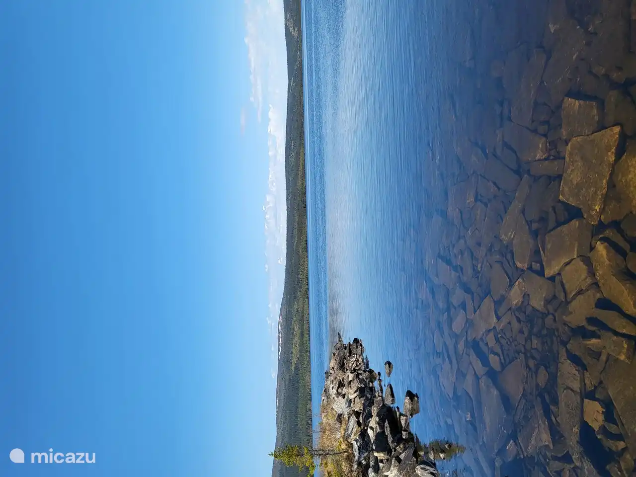 Uno de los muchos lagos cercanos