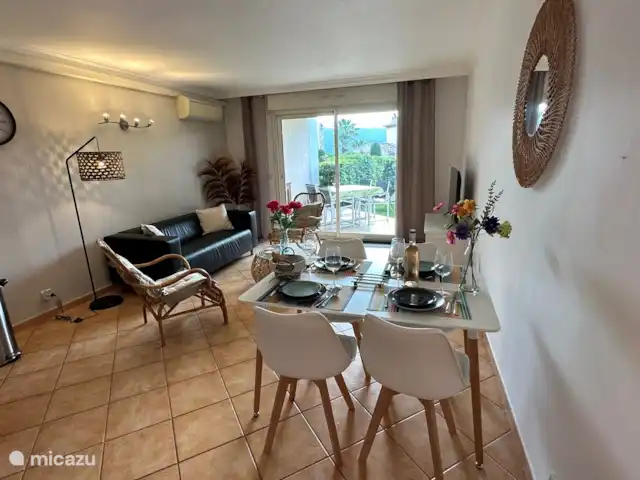 Appartement A02 les Pins Bleus | France, Côte d'Azur, Sainte-Maxime - appartement Salon avec air conditionné