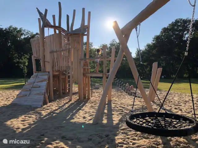 Casa Verónica en Países Bajos, Overijssel, Raalte - chalet Muchas opciones de juego para niños.