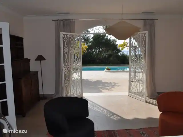 Villa Mentine avec vue sur la mer | France, Côte d'Azur, Les Issambres - villa Portes françaises donnant sur terrasse couverte