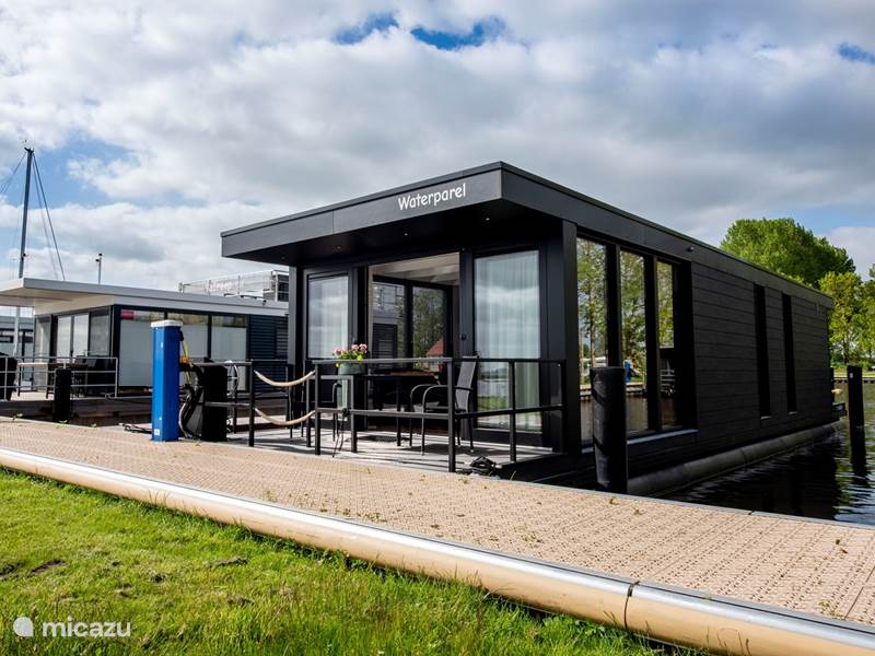 Holiday home in Netherlands, Friesland, Offingawier Apartment Holiday houseboat De Waterparel