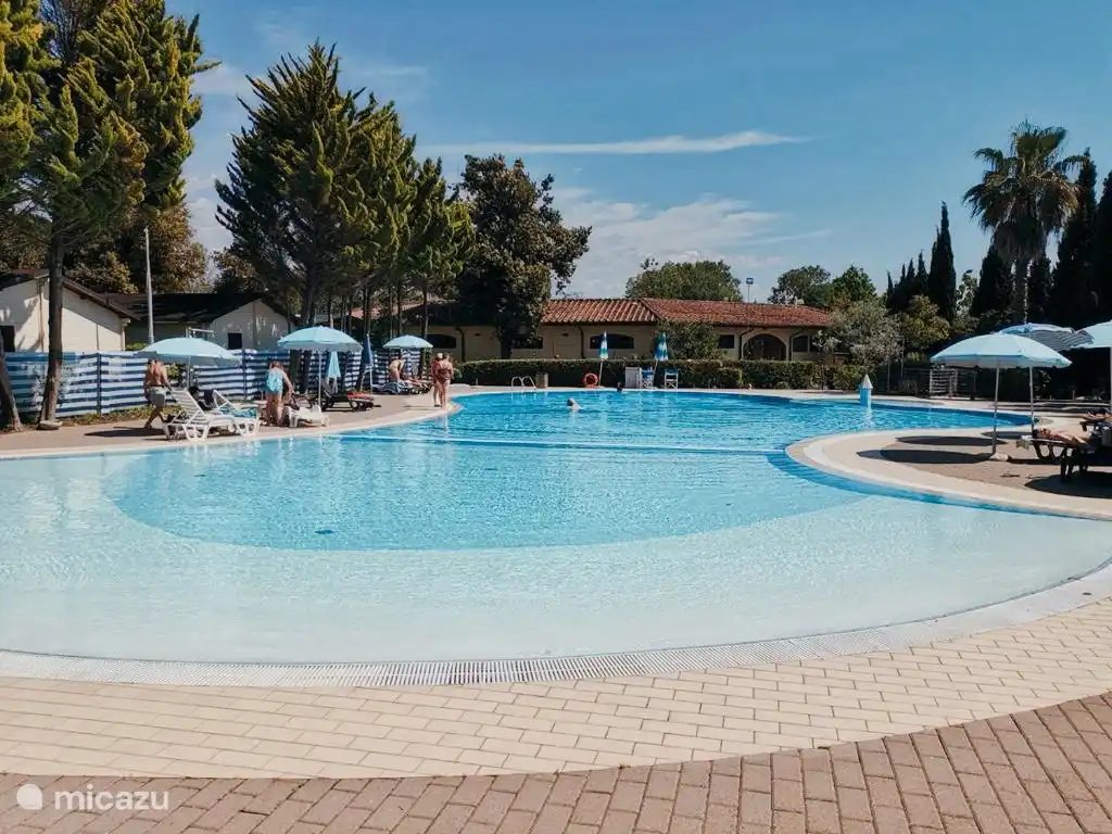 Escape to Tuscany. Stay in our comfortable chalet with swimming pool, beautiful nature and the most beautiful cities such as Lucca, Pisa and Florence a short distance away.