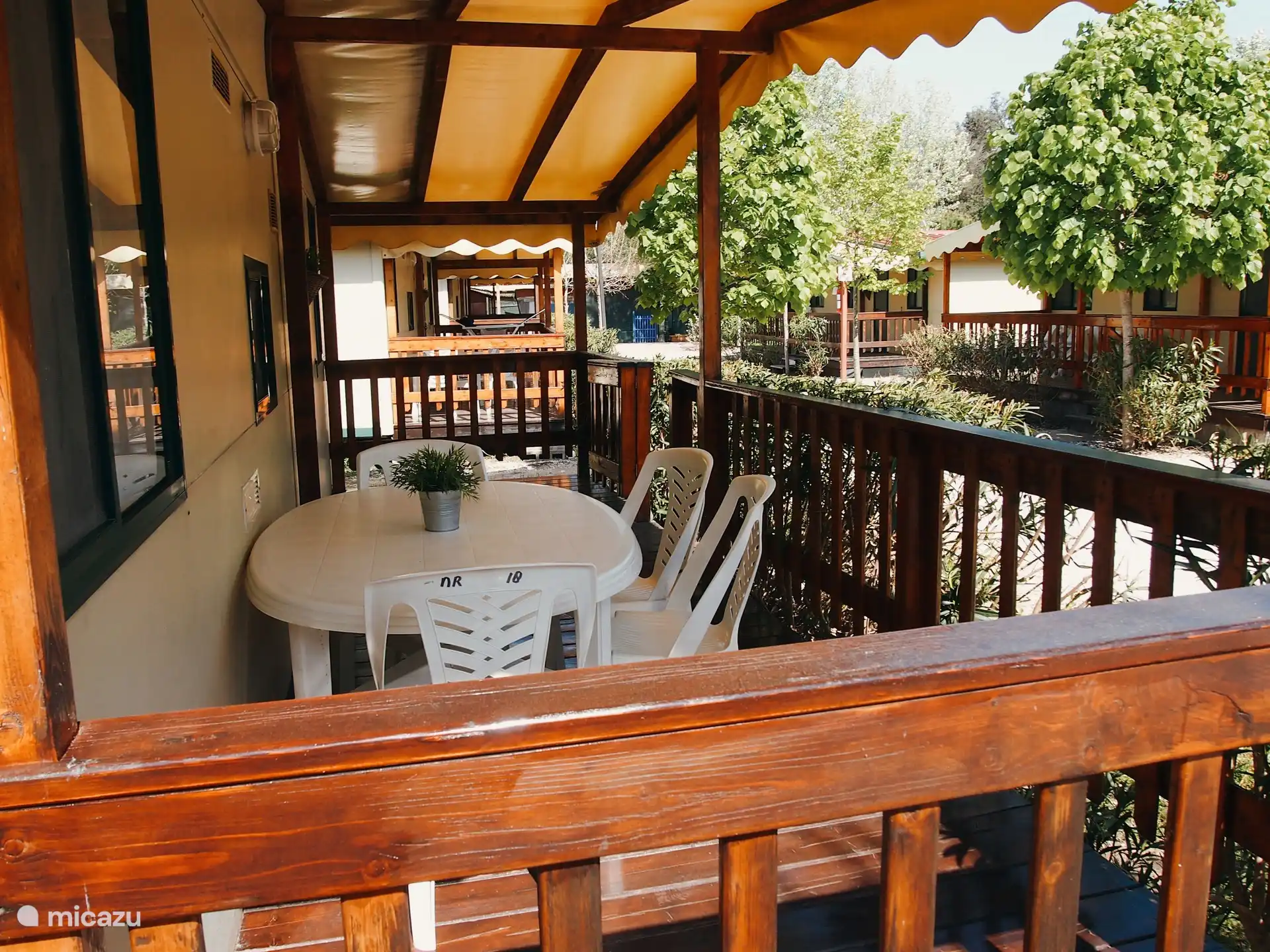 Escape to Tuscany. Stay in our comfortable chalet with swimming pool, beautiful nature and the most beautiful cities such as Lucca, Pisa and Florence a short distance away.