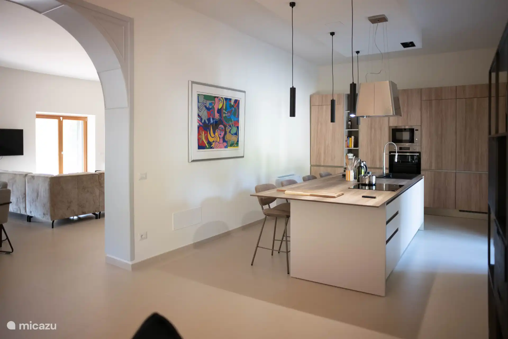 Cuisine avec îlot de cuisson